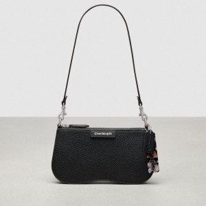 Coach Wavy Baguette Bag In Pebbled Coachtopia Leather Noir | COH864944
